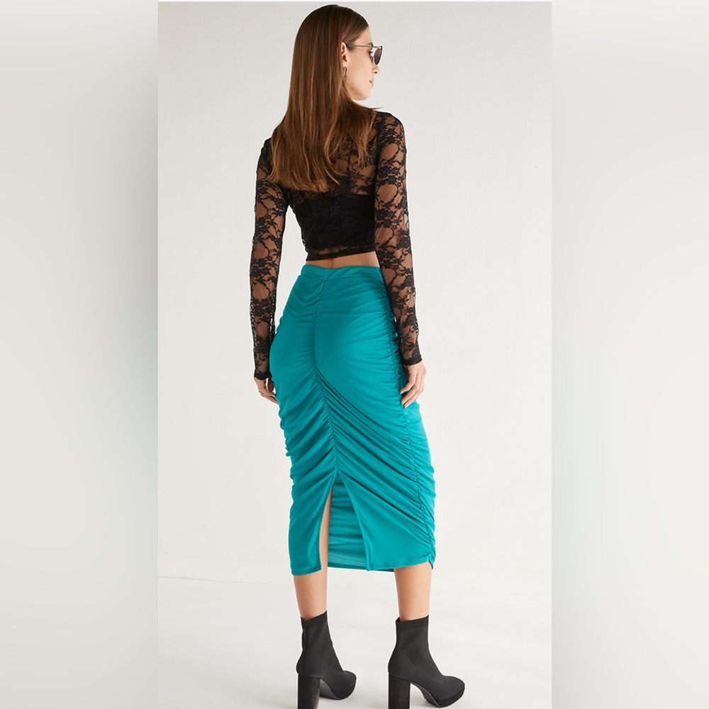 New Francesca’s Patricia Draping Tube Midi Skirt - Picture 3 of 6
